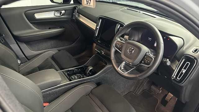 Used Volvo XC40 Plus 194 HP (142 kW) 2026 SUV