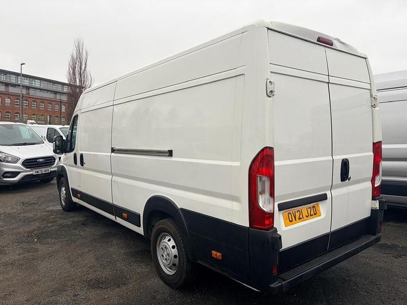Second-hand Peugeot Boxer 140 CP (102 kW) 2021 Alb Van