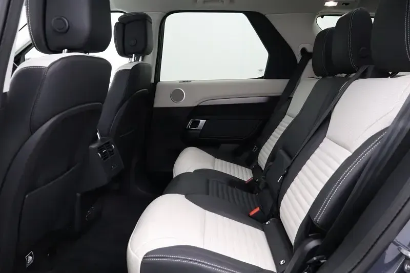 Used Land Rover Discovery HSE Dynamic 350 HP (257 kW) 2026 Blue SUV