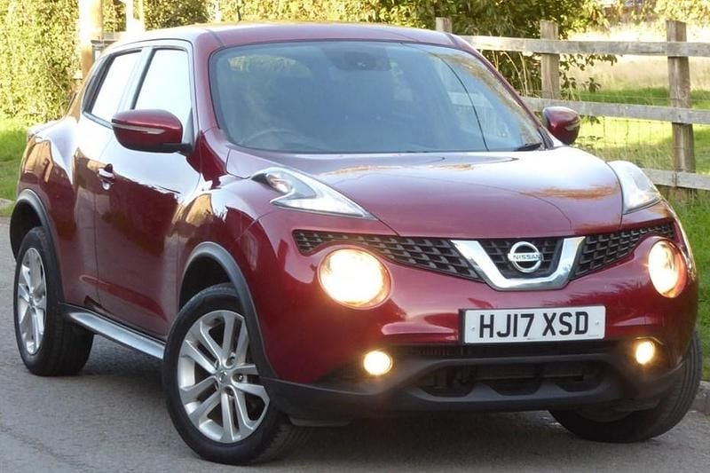 Red Used 2017 Nissan Juke N-Connecta SUV | £4,995 (Good price) - Image 1/1