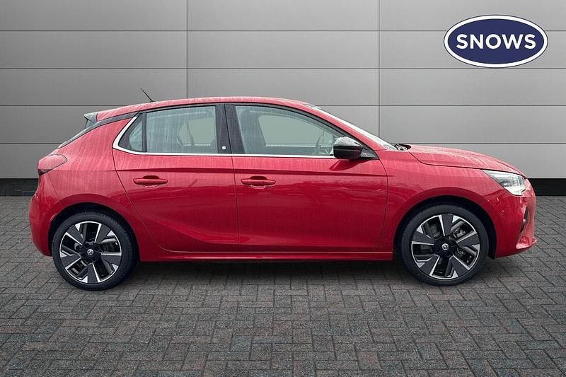 Used Vauxhall Corsa-e Elite 100 kW (136 HP) 2022 Red Hatchback