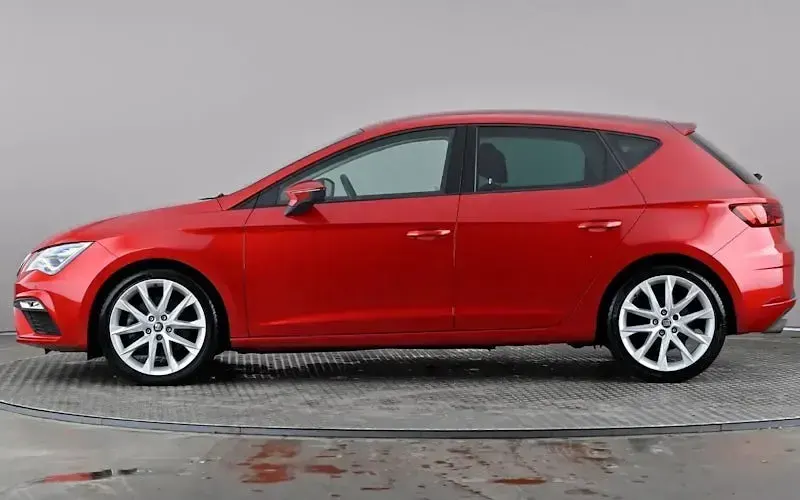 Used Seat Leon FR Sport 150 HP (110 kW) 2018 Red Hatchback