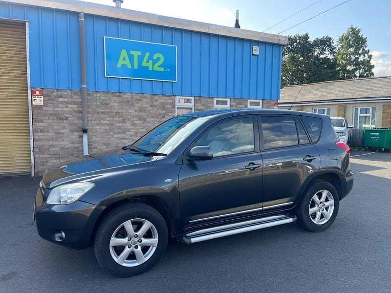 Grey Used 2009 Toyota RAV4 SUV | £6,250 (A bit pricey) - Image 1/4