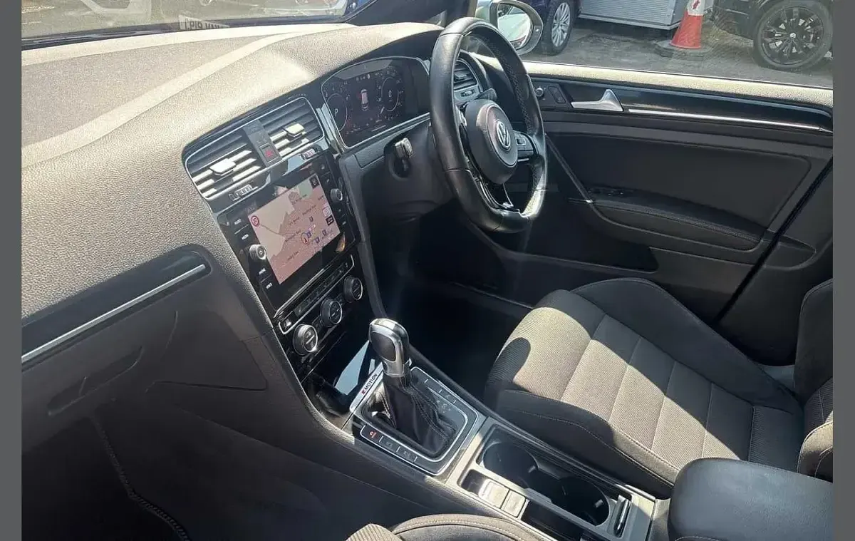Used VW Golf VII R 300 HP (220 kW) 2019 Blue Hatchback