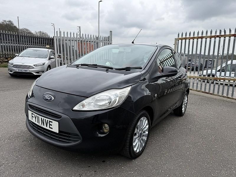 Begagnad Ford Ka Zetec 69 HK (50 kW) 2011 Svart Halvkombi