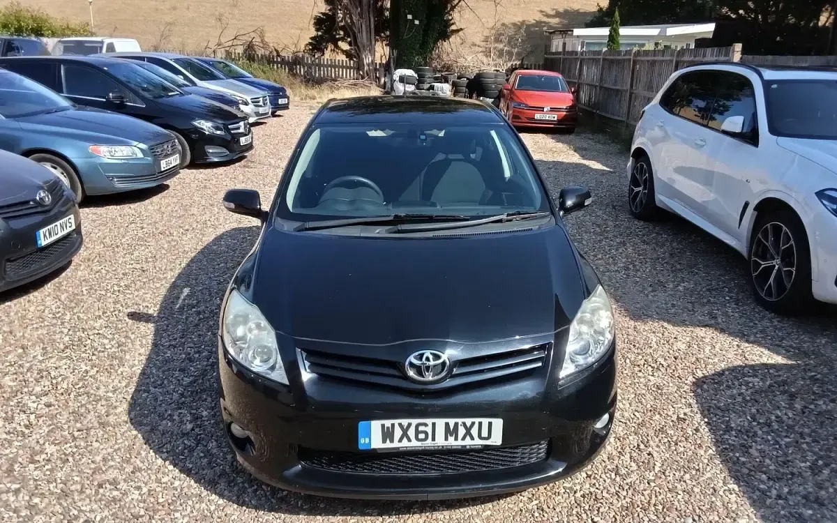 Used Toyota Auris 2011 Black Hatchback