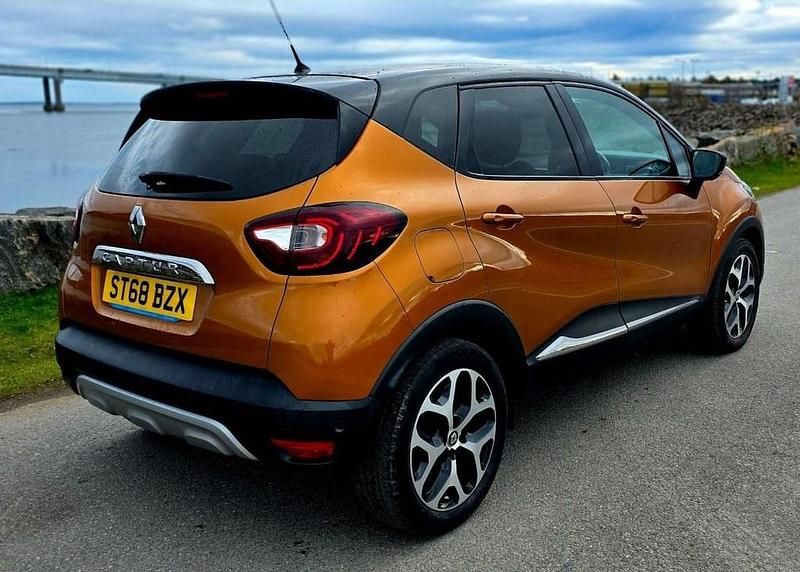 Used Renault Captur GT-Line 90 HP (66 kW) 2018 Orange SUV