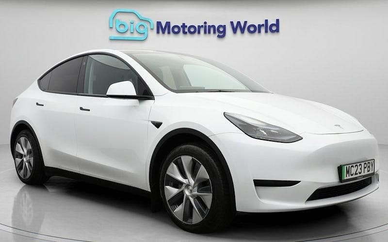 Used 2024 Tesla Model Y RWD SUV | £23,500 (Good price) - Image 1/4