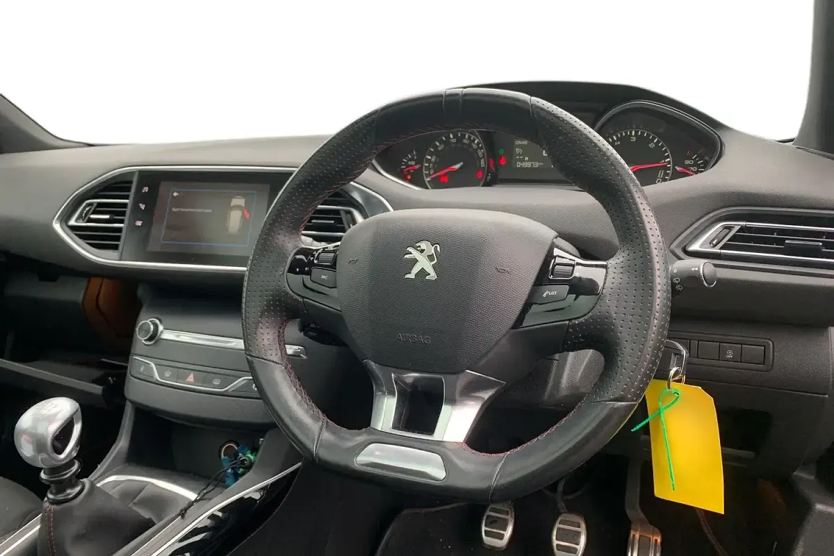 Used Peugeot 308 GT-line 131 HP (96 kW) 2018 Grey Hatchback