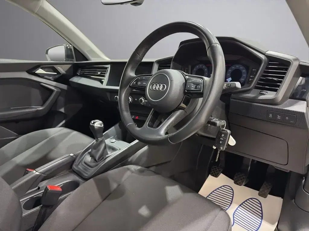 Used Audi A1 Sportback Design 95 HP (69 kW) 2022 Black Hatchback