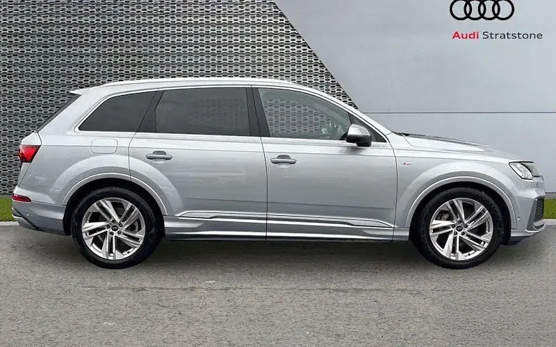 Used Audi Q7 Black Edition 286 HP (210 kW) 2023 Silver SUV