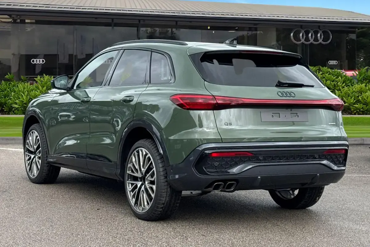 New Audi Q5 Advanced 204 HP (150 kW) 2026 Green SUV