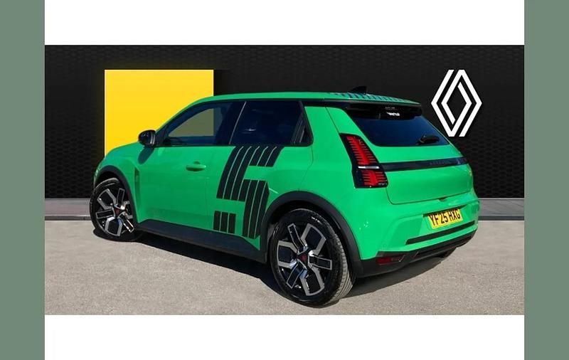 Used Renault R5 Komfort 110 kW (150 HP) 2025 Other Hatchback