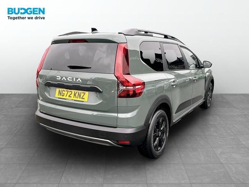 Used Dacia Jogger Extreme 110 HP (80 kW) 2023 Green MPV
