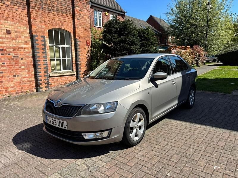 Used Skoda Rapid SE 2014 Beige Hatchback