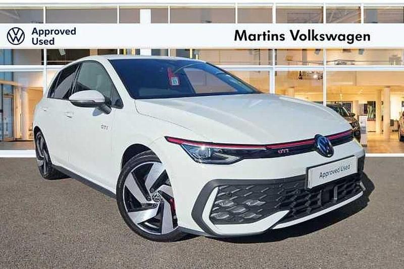 Used 2025 VW Golf VIII | £34,495 (Fair price) - Image 1/4