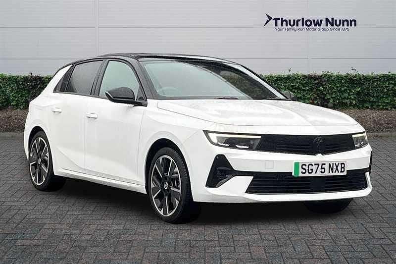 New Vauxhall Astra Ultimate 114 kW (156 HP) 2025 White Hatchback