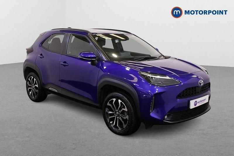 Blue Used 2023 Toyota Yaris Hybrid Design Estate | £21,499 (Fair price) - Image 1/4