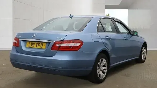 Used Mercedes E200 SE 2011 Blue Sedan