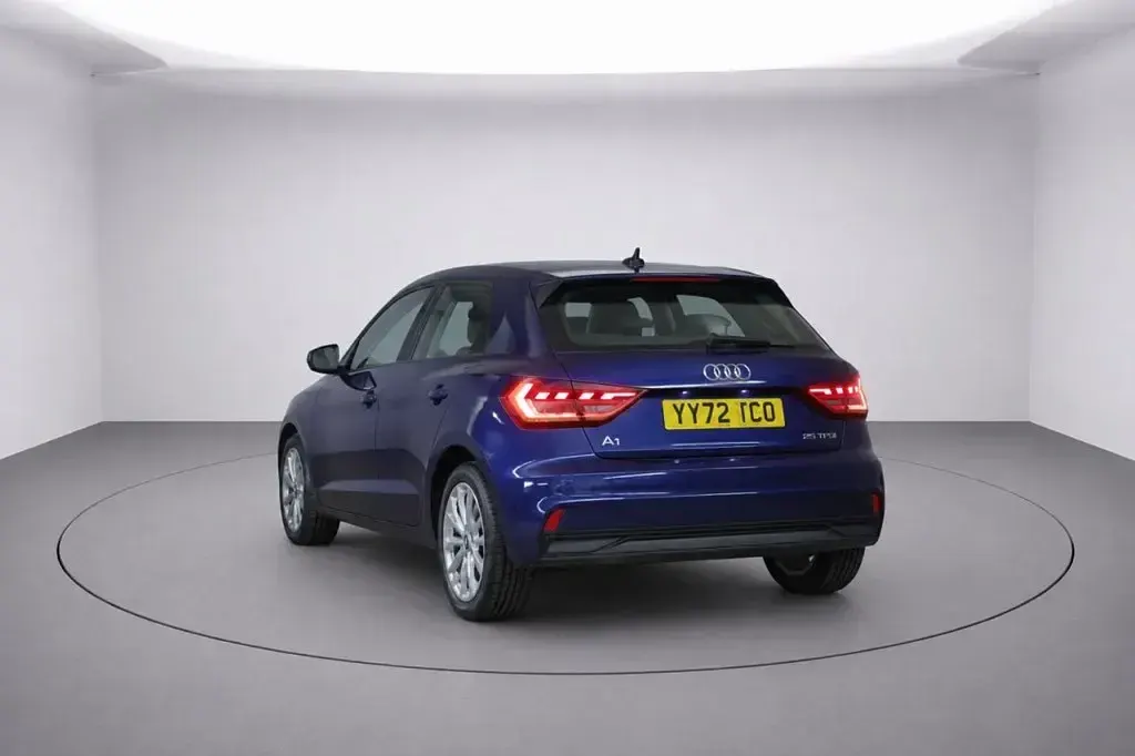 Used Audi A1 Sportback 95 HP (69 kW) 2022 Blue Hatchback