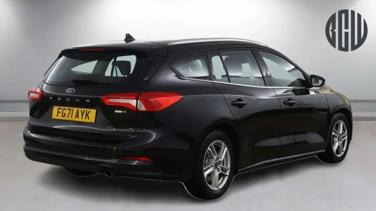Używany Ford Focus Zetec 125 KM (91 kW) 2021 Czarny Kombi