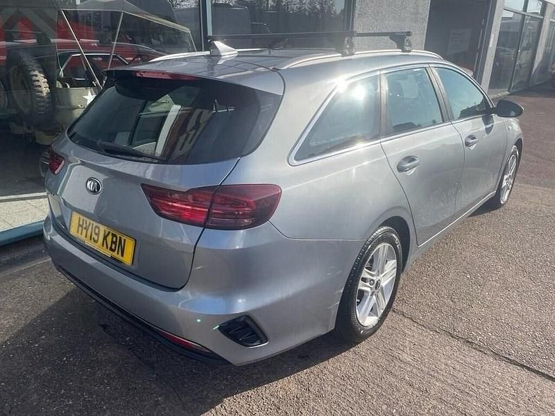 Used Kia Ceed Sportswagon 114 HP (83 kW) 2019 Silver Estate