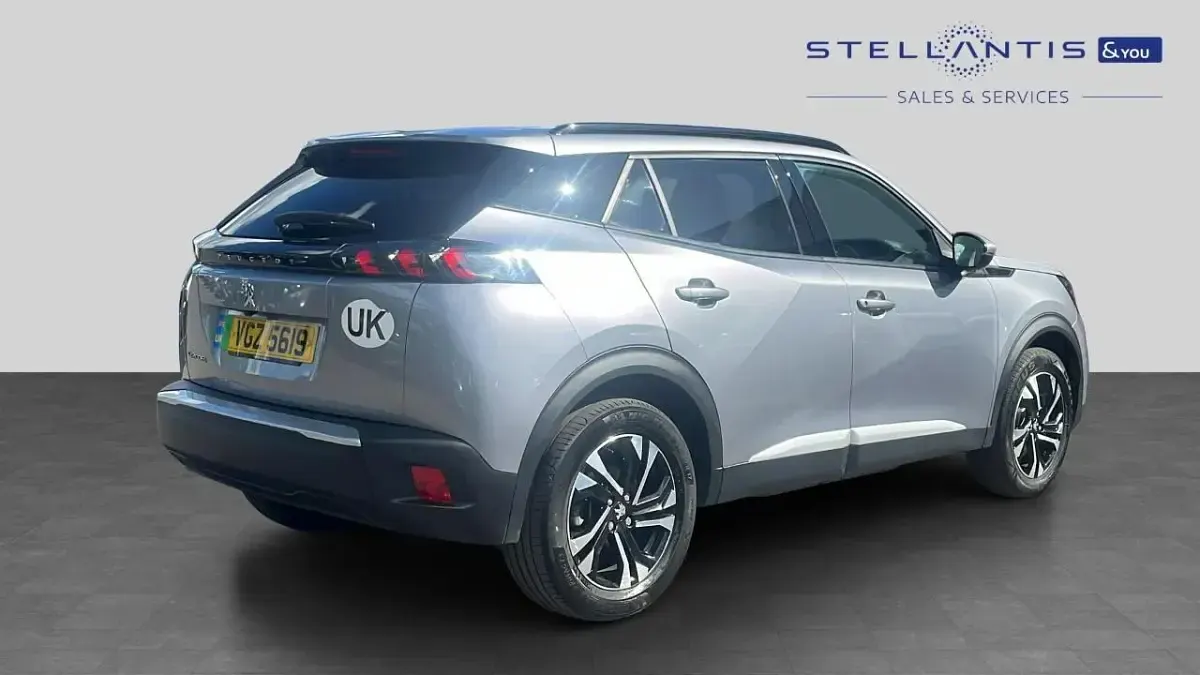 Used Peugeot e-2008 Allure Premium 98 kW (134 HP) 2021 Grey SUV