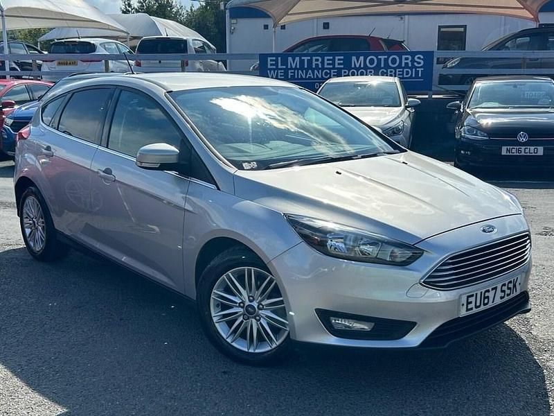 Used Ford Focus Zetec 95 HP (69 kW) 2017 Silver Hatchback