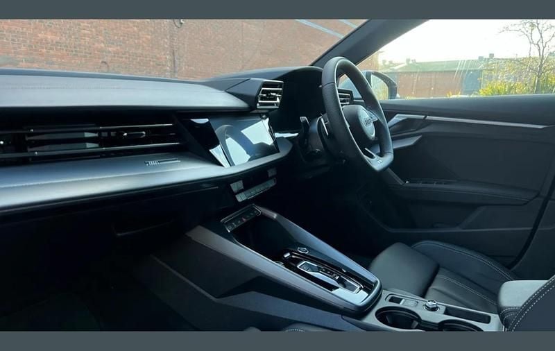 Used Audi A3 e-tron S-Line 200 HP (147 kW) 2025 White Hatchback