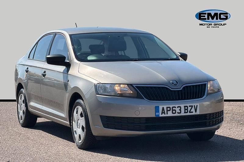 Beige Used 2014 Skoda Rapid Hatchback | £3,995 (Good price) - Image 1/3