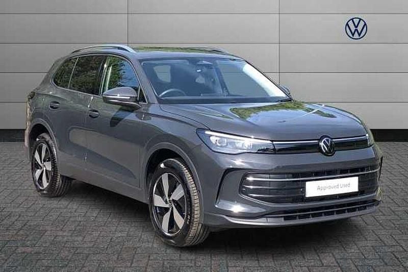 Grey New 2025 VW Tiguan Match SUV | £33,315 (Good price) - Image 1/4