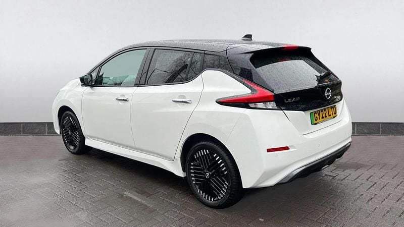 Used Nissan Leaf Tekna 159 kW (217 HP) 2022 White Hatchback