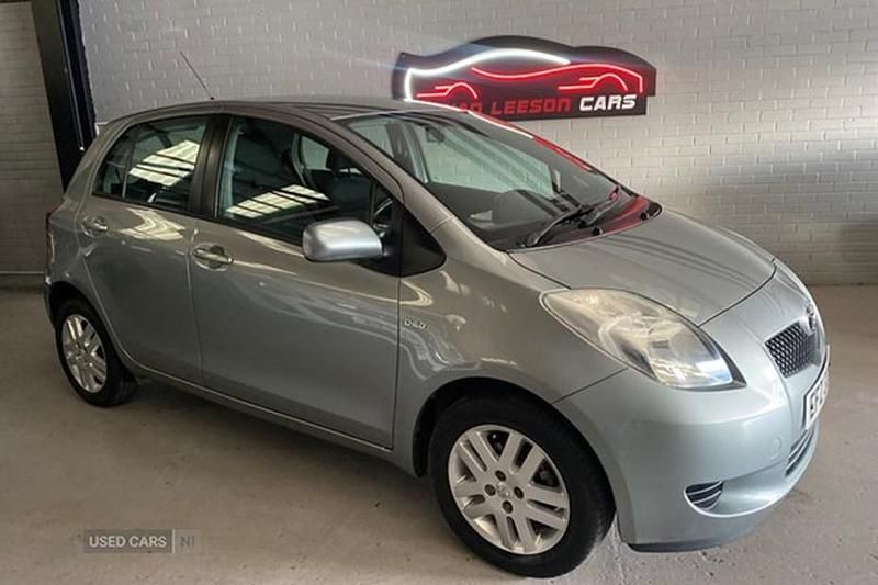 Silver Used 2008 Toyota Yaris Hatchback | £2,450 (Fair price) - Image 1/1