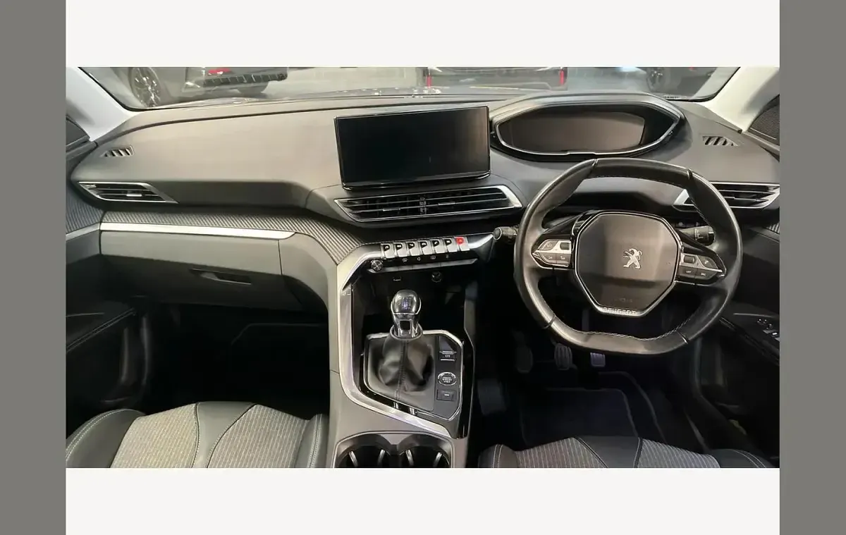 Used Peugeot 3008 Allure 131 HP (96 kW) 2022 Grey SUV