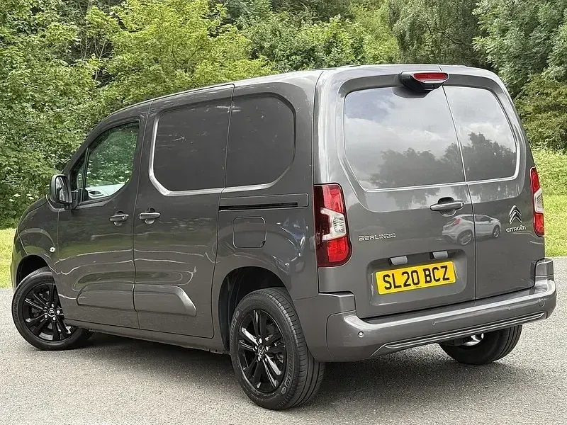 Used Citroën Berlingo Start 130 HP (95 kW) 2020 Grey MPV