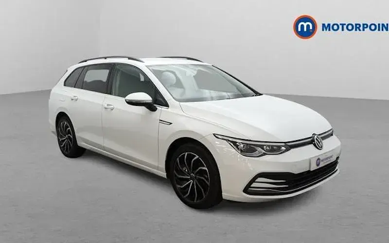 Used VW Golf VIII Style 131 HP (96 kW) 2022 Estate