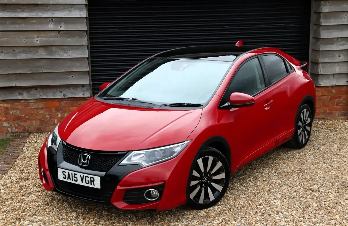 Used Honda Civic SR 142 HP (104 kW) 2015 Red Hatchback