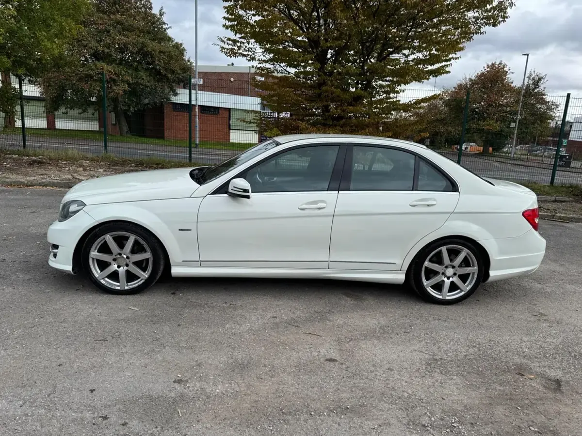 Used Mercedes C180 2012 White Sedan