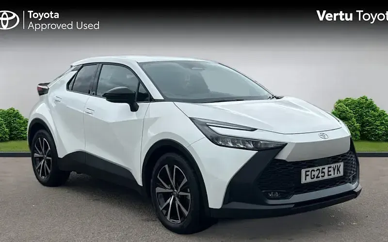 Used Toyota C-HR Design 140 HP (102 kW) 2025 SUV