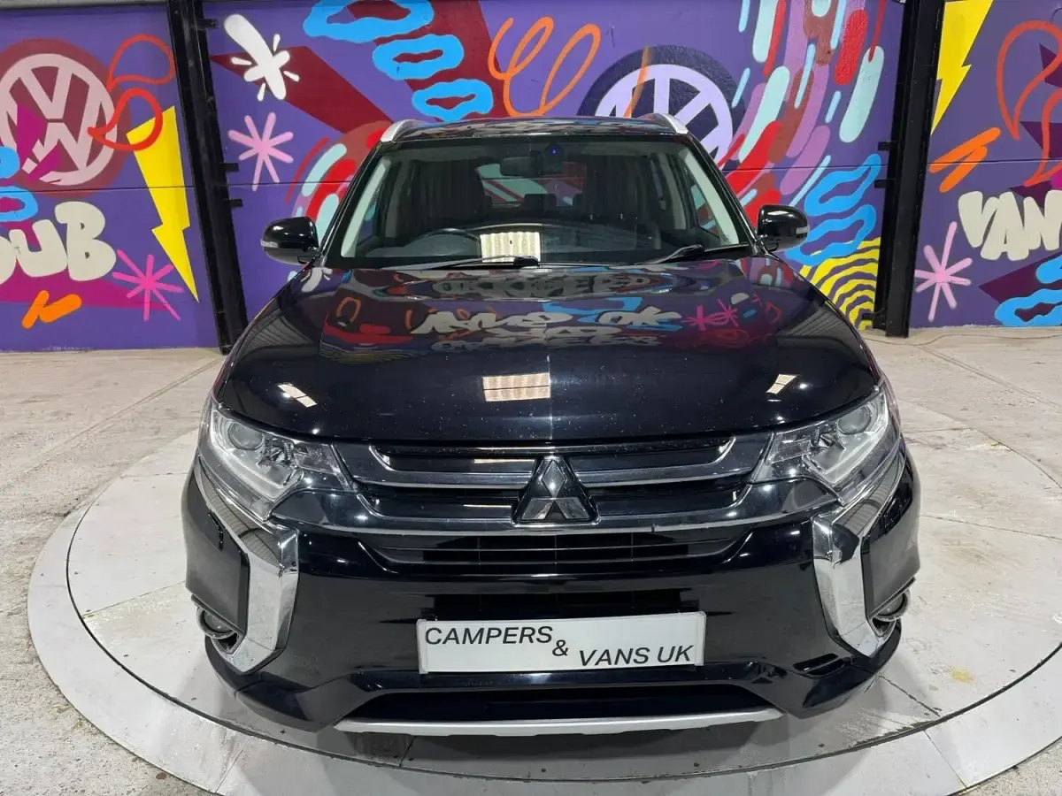 Used Mitsubishi Outlander P-HEV 2016 Black SUV