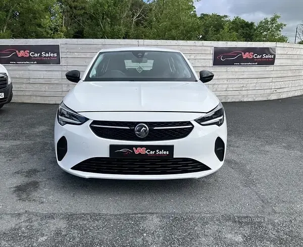 Used Vauxhall Corsa Edition 102 HP (75 kW) 2022 White Hatchback