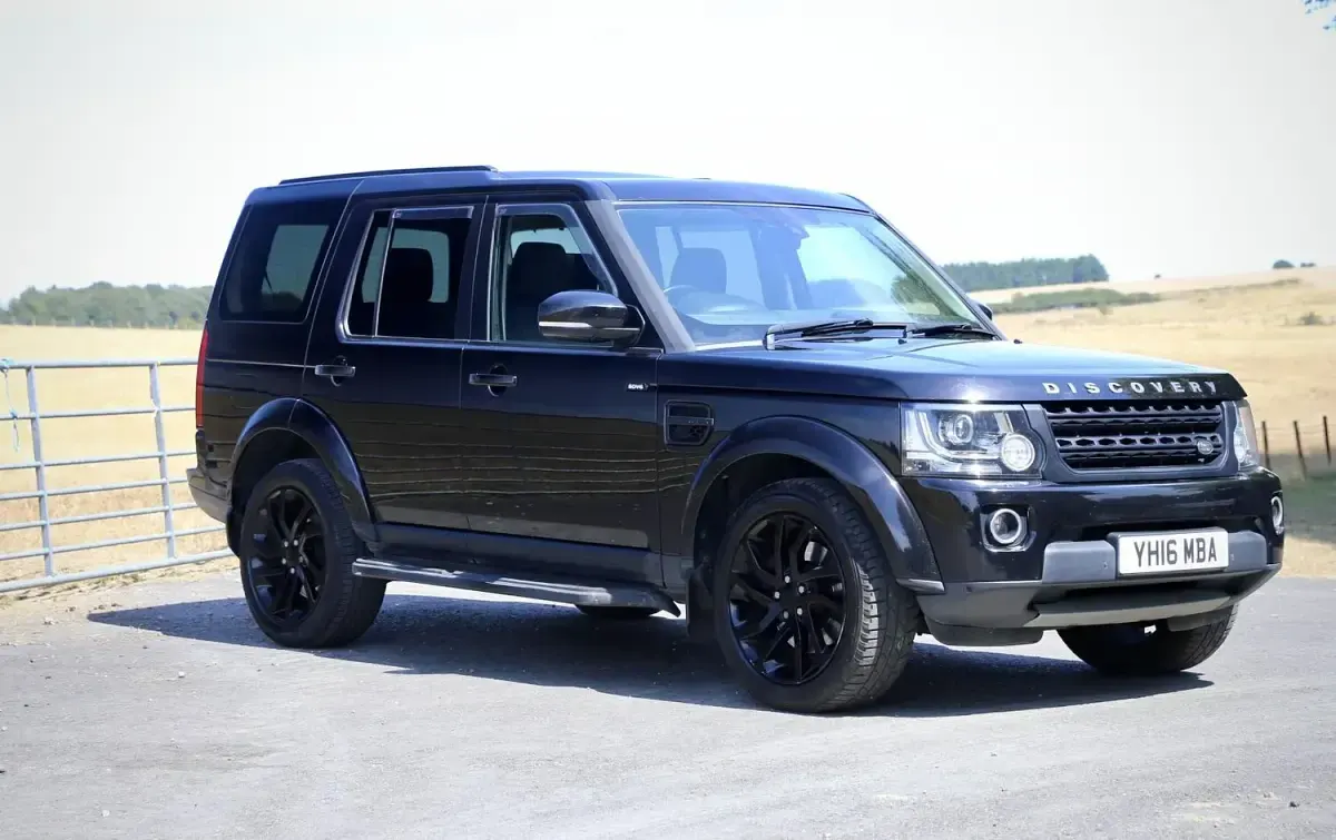 Used Land Rover Discovery HSE 256 HP (188 kW) 2016 Black SUV