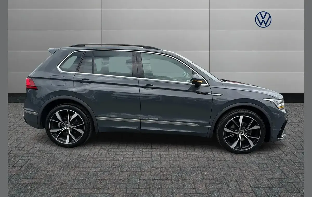 Used VW Tiguan R-line 150 HP (110 kW) 2022 Grey SUV