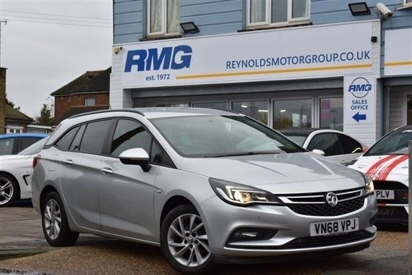 Used Vauxhall Astra S 110 HP (80 kW) 2019 Silver Estate