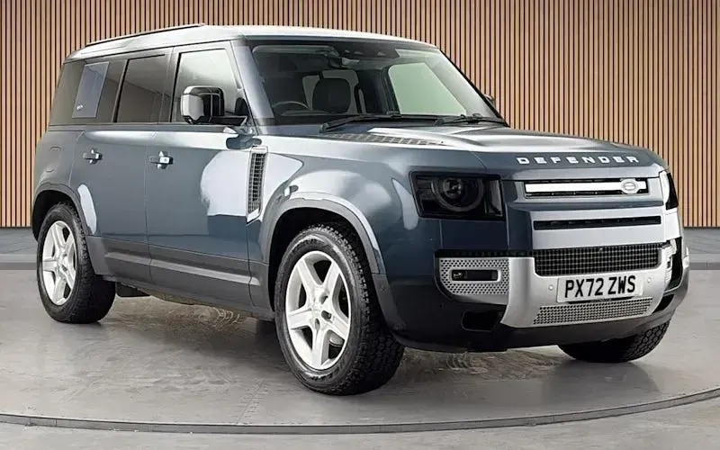 Used Land Rover Defender SE 250 HP (183 kW) 2022 SUV