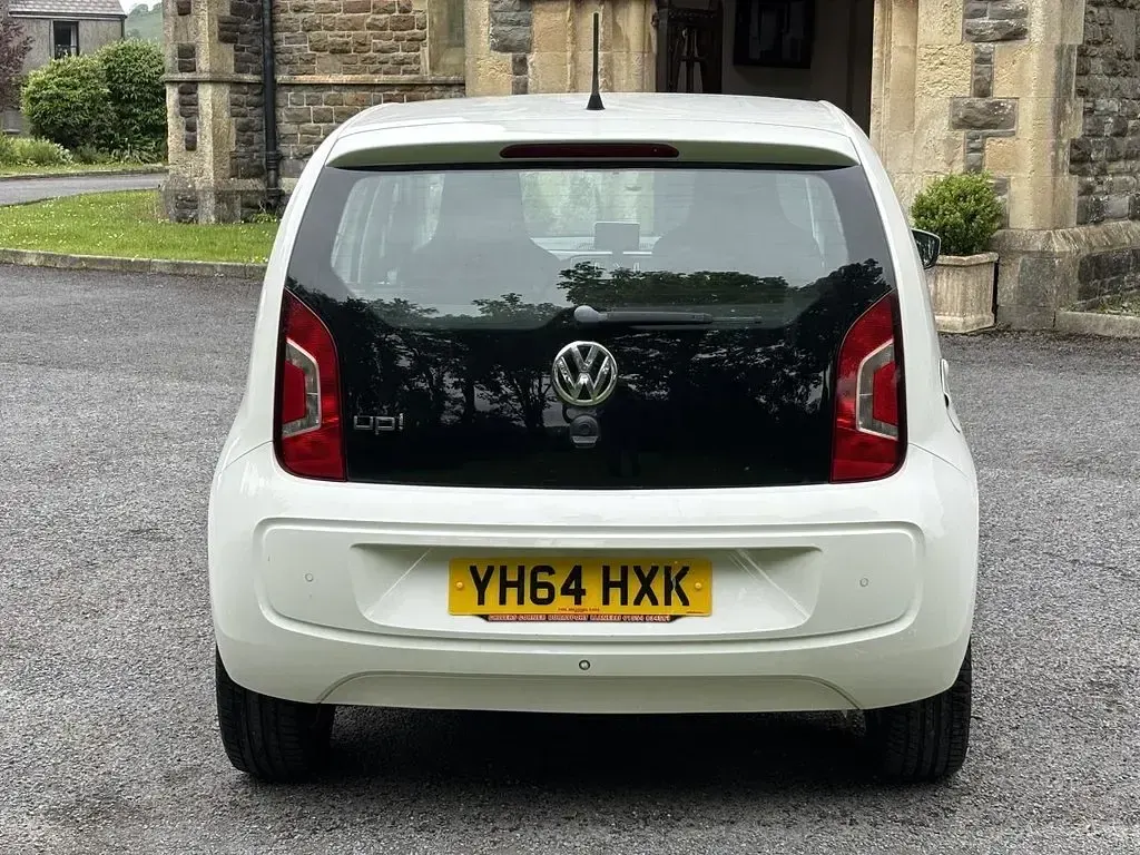 Used VW up! high up! 75 HP (55 kW) 2014 White Hatchback