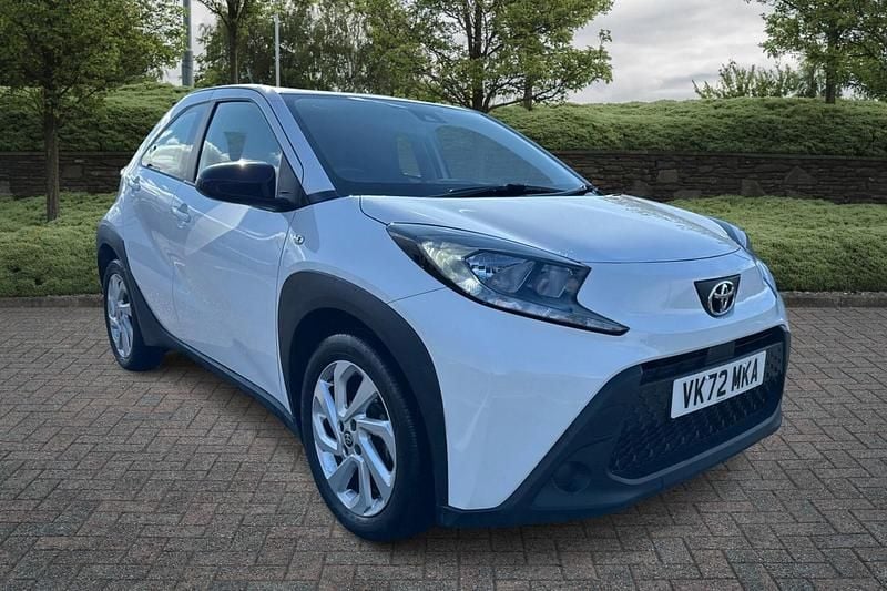 White Used 2022 Toyota Aygo X PURE SUV | £12,485 - Image 1/4
