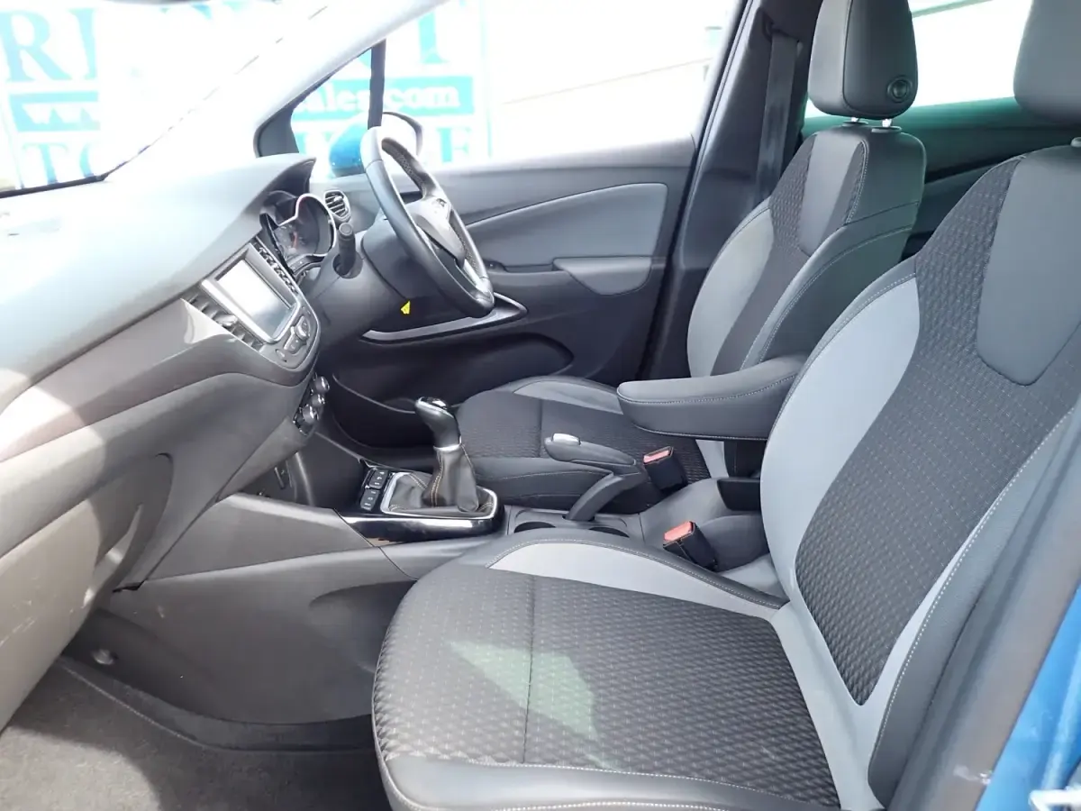 Second-hand Vauxhall Crossland X Elite 83 CP (61 kW) 2020 Albastru SUV