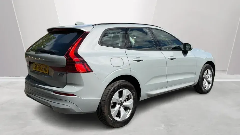 Used Volvo XC60 Core 247 HP (181 kW) 2026 Grey SUV