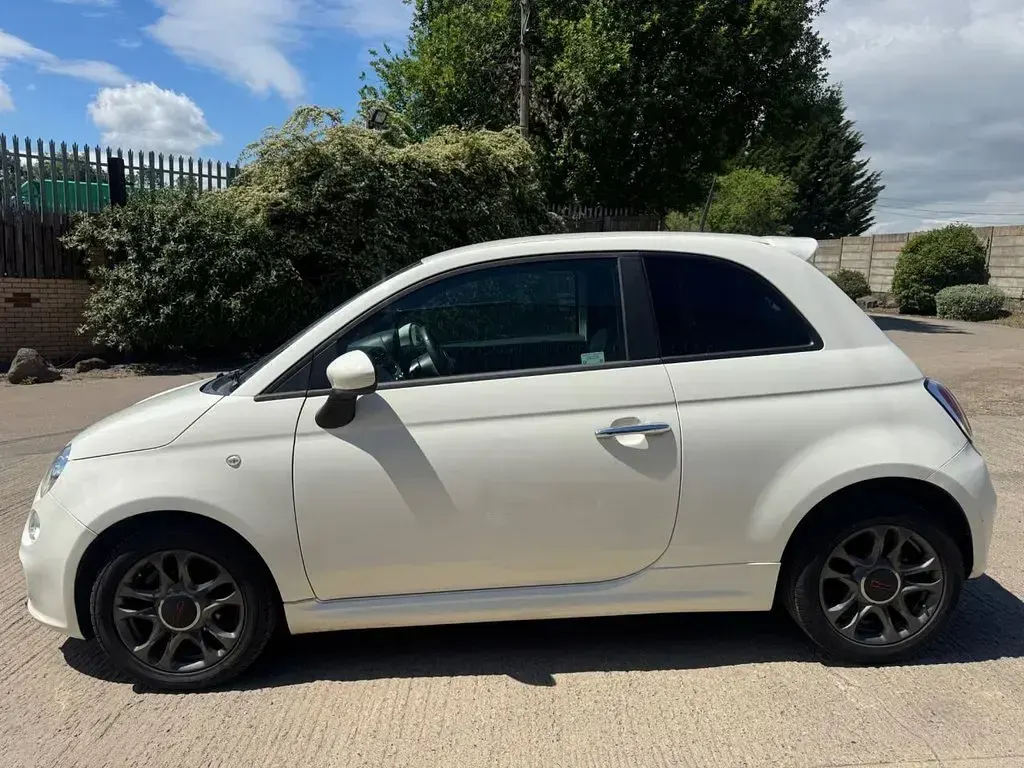 Used Fiat 500 S 69 HP (50 kW) 2014 White Hatchback